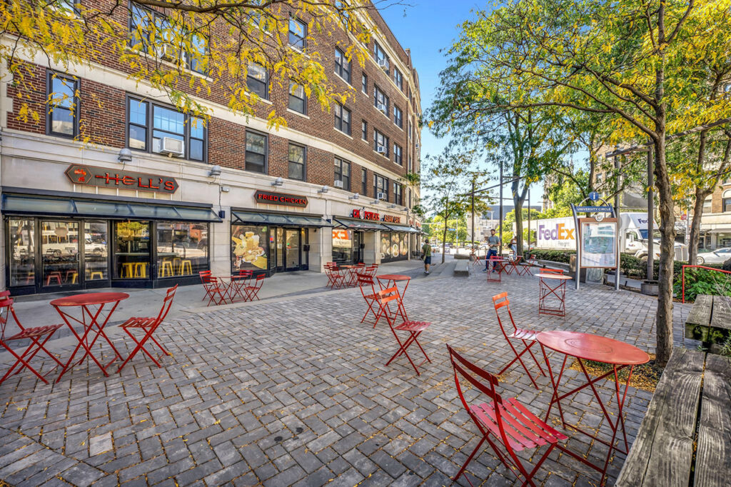 University East - Retail Outdoor Dining